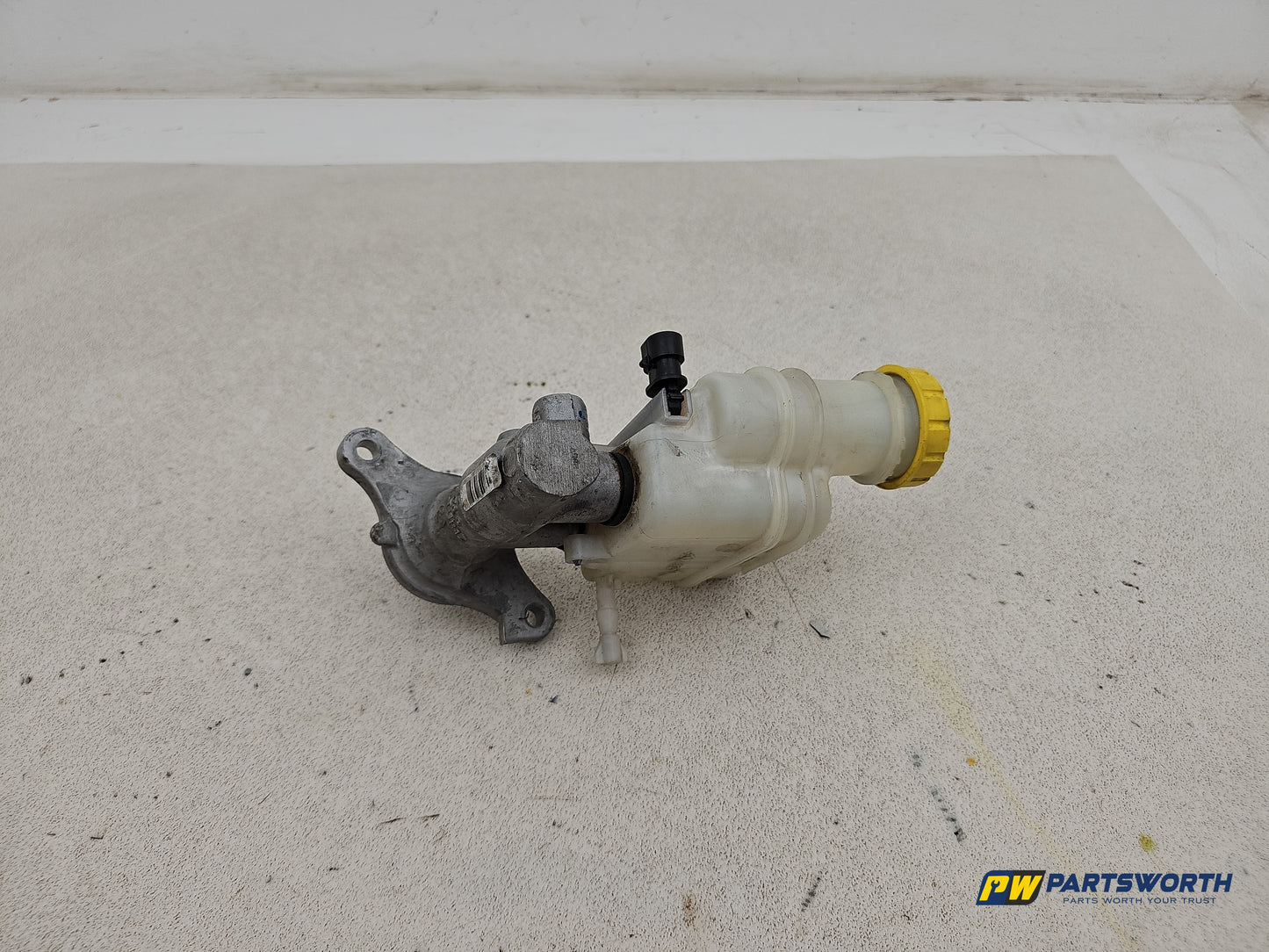 Brake Master Cylinder Assembly 2