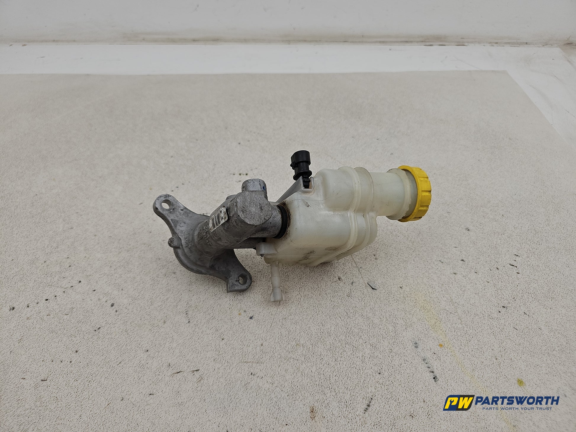 Brake Master Cylinder Assembly 2