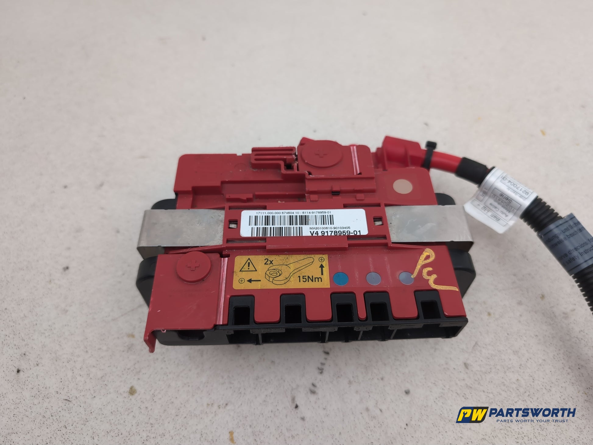 Positive Pole Battery Power Boot Distribution Fuse Box 2