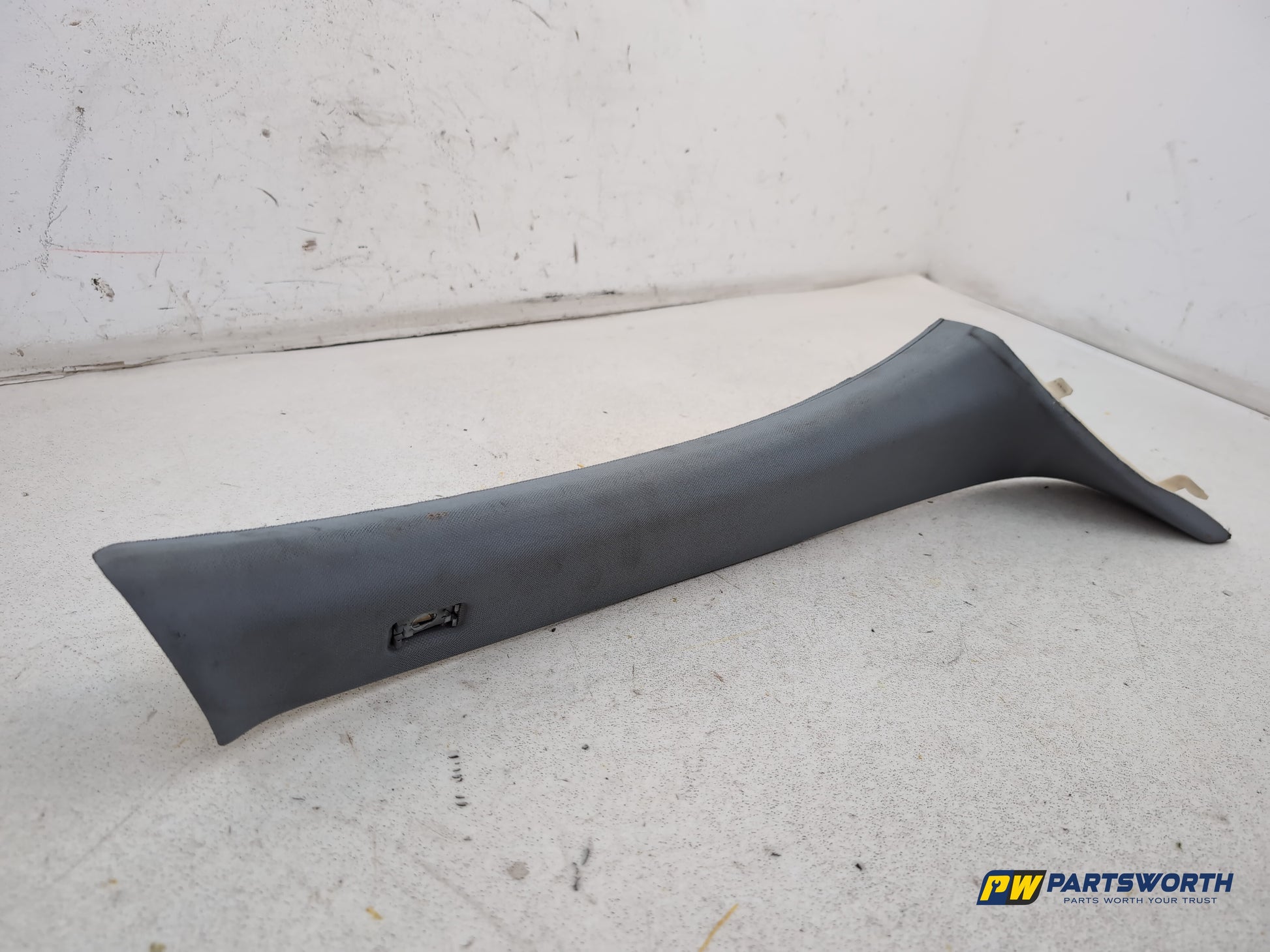 RH A Pillar Trim  2
