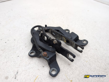 Bonnet Hinges 2
