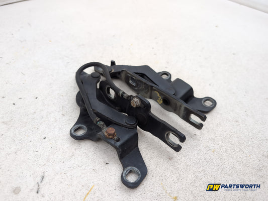 Bonnet Hinges 2