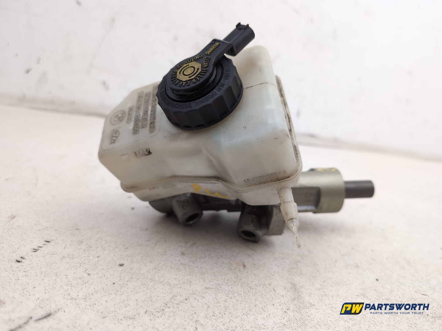 Brake Master Cylinder Assembly 2