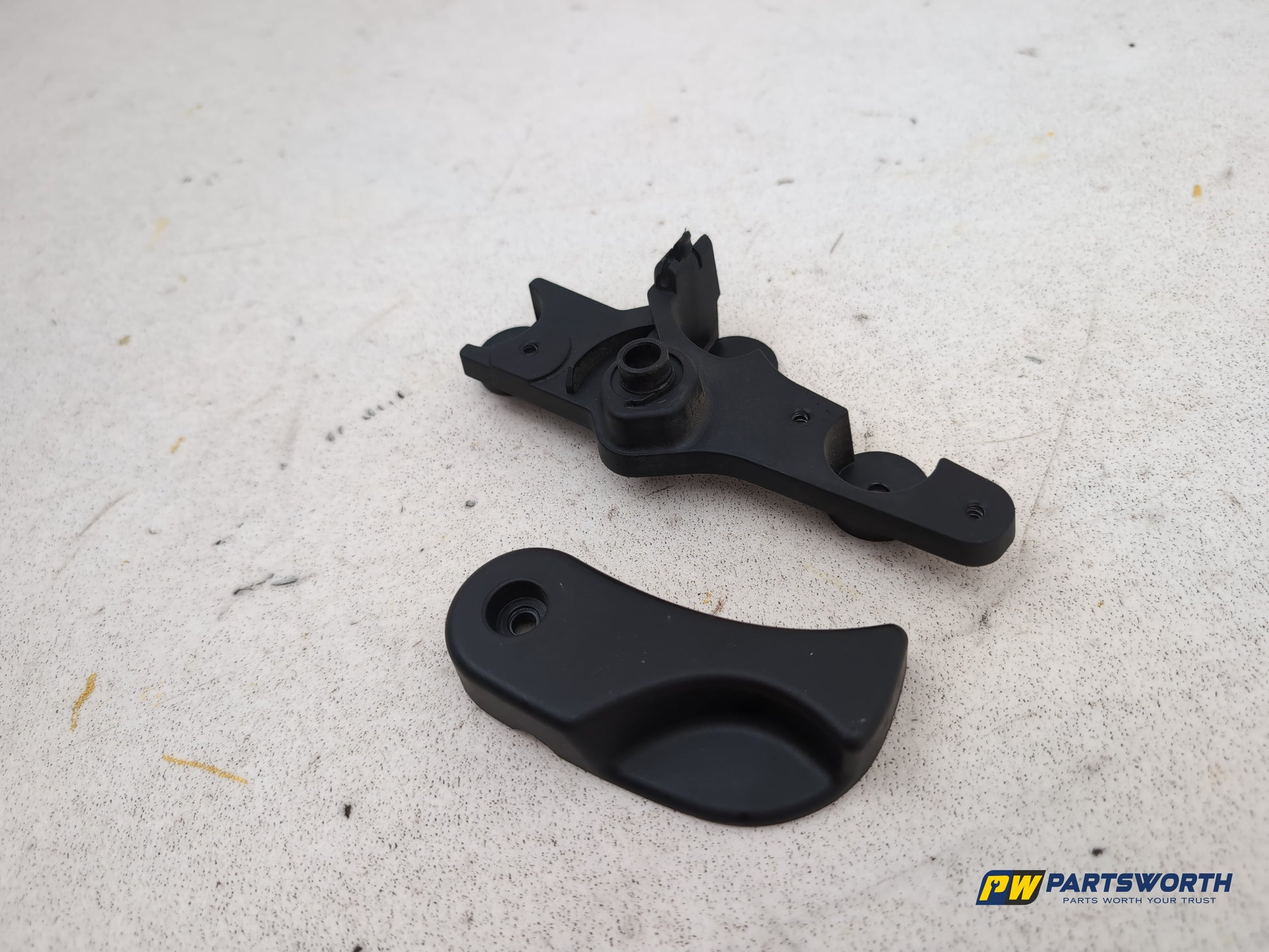 Bonnet Release Handle 2