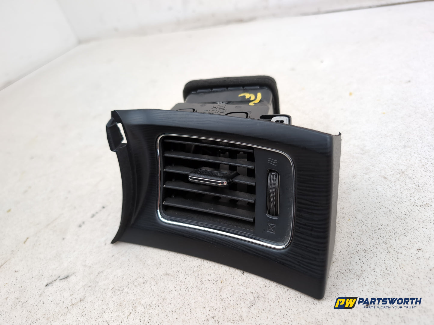 Dashboard Trim With Air Vent  2