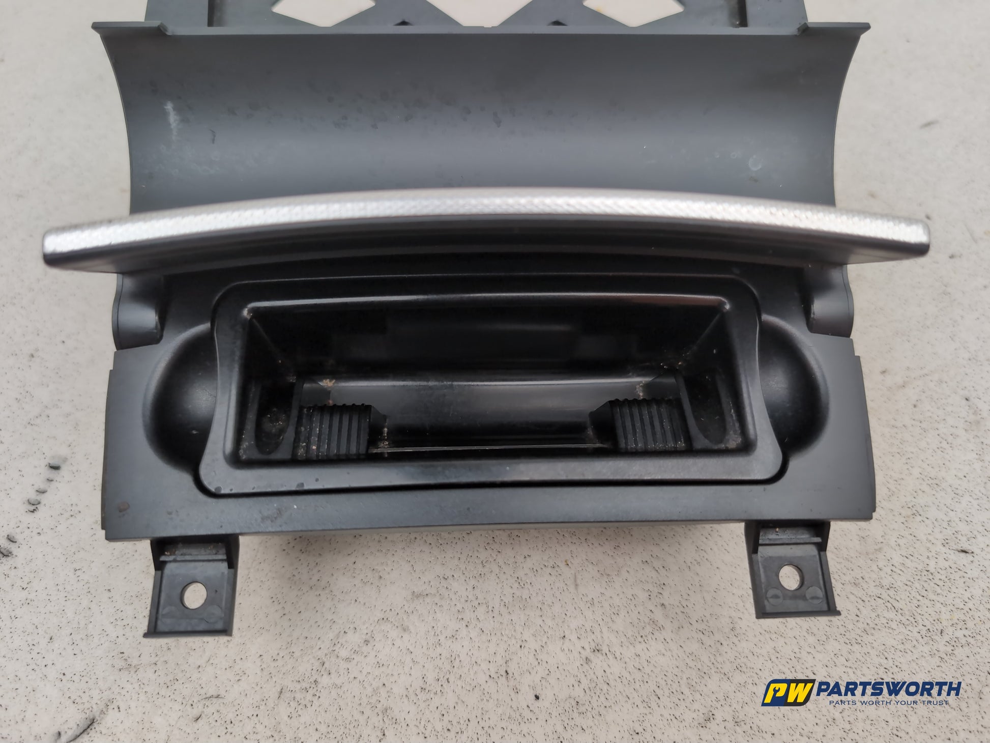 Ashtray Centre Console 2