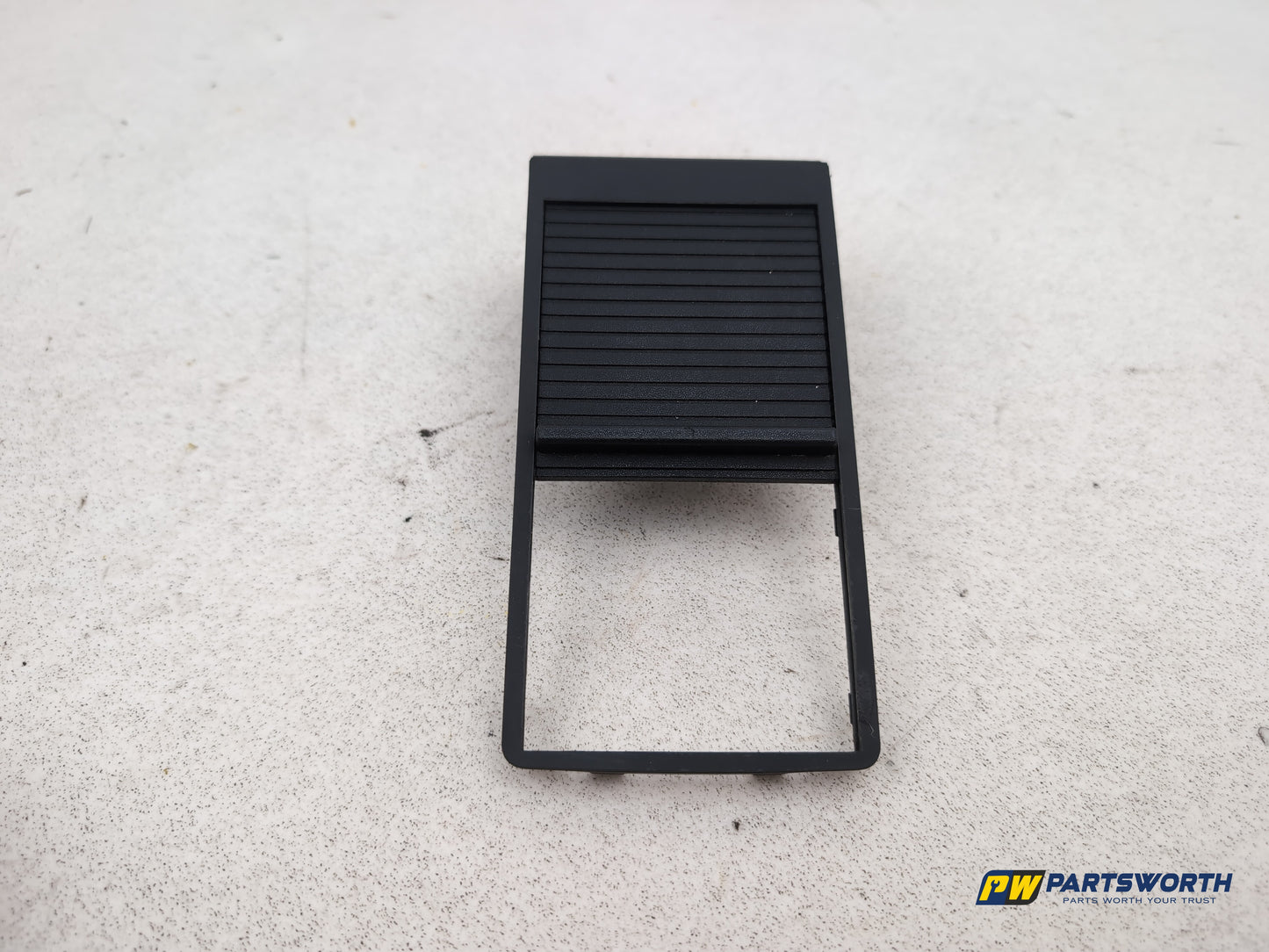 Centre Console Trim  2