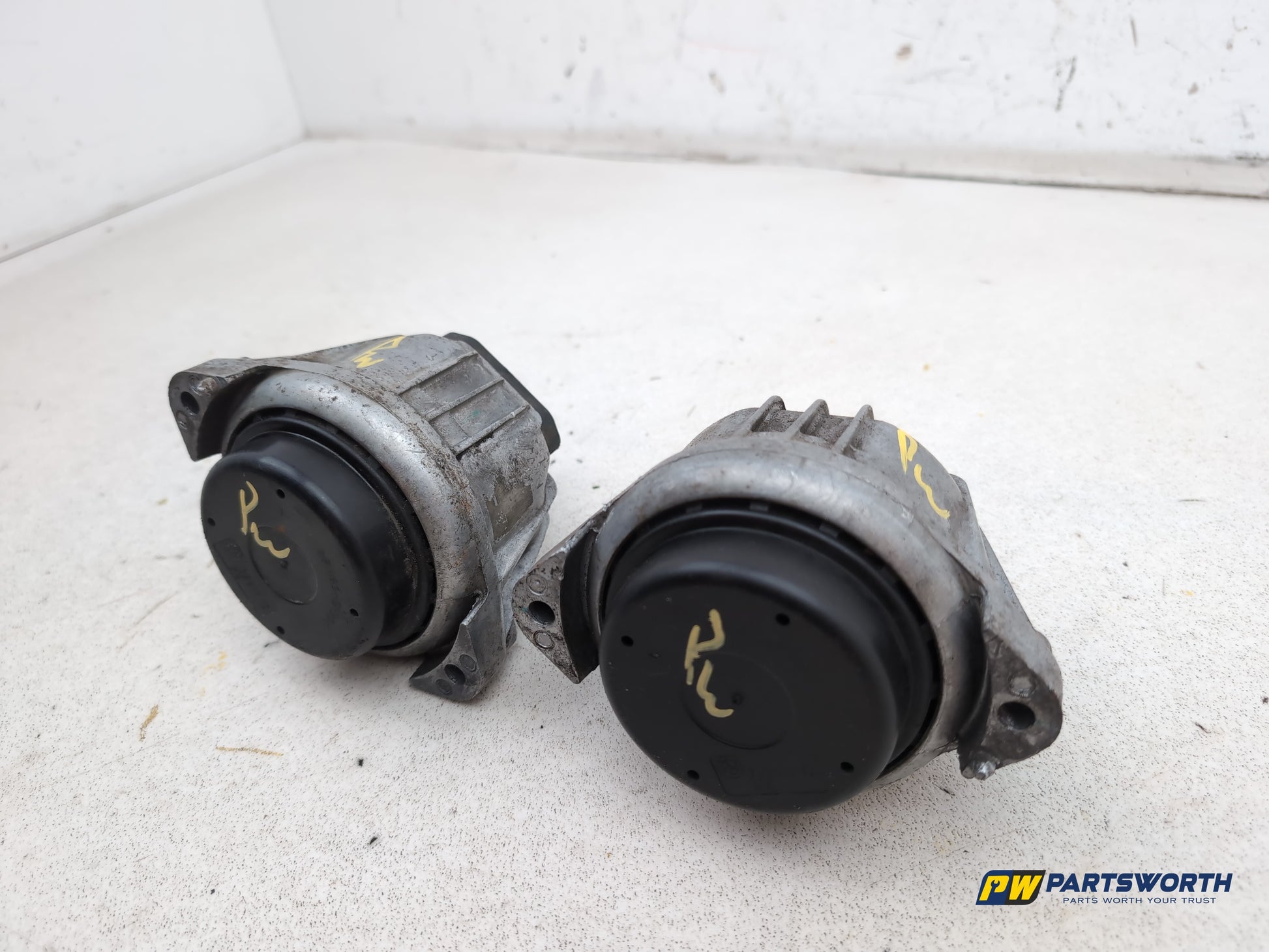 Engine Mounting Bracket 2