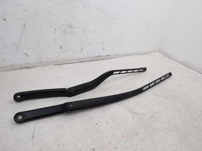 Wiper Front Arm 2
