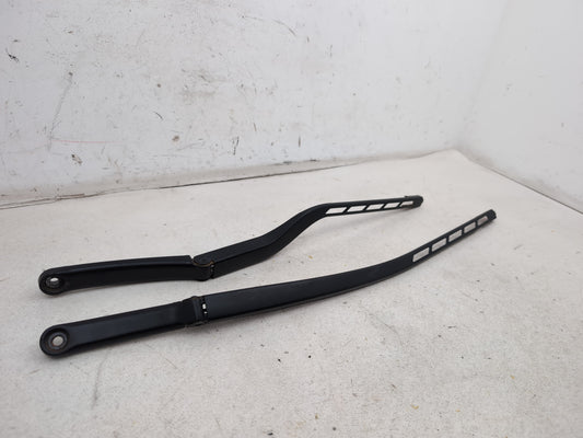 Wiper Front Arm 2