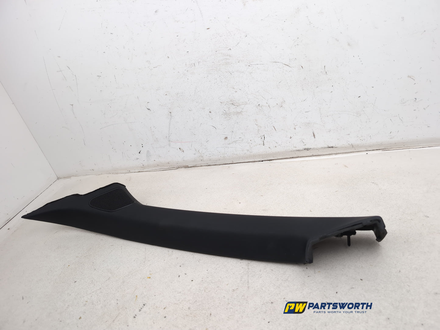 LH A Pillar Trim  2