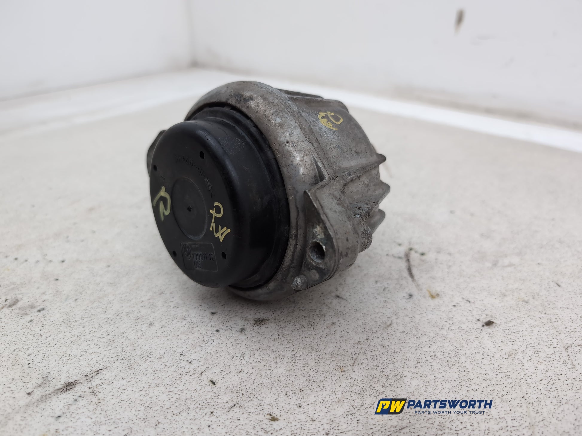 Engine Mounting Bracket 2