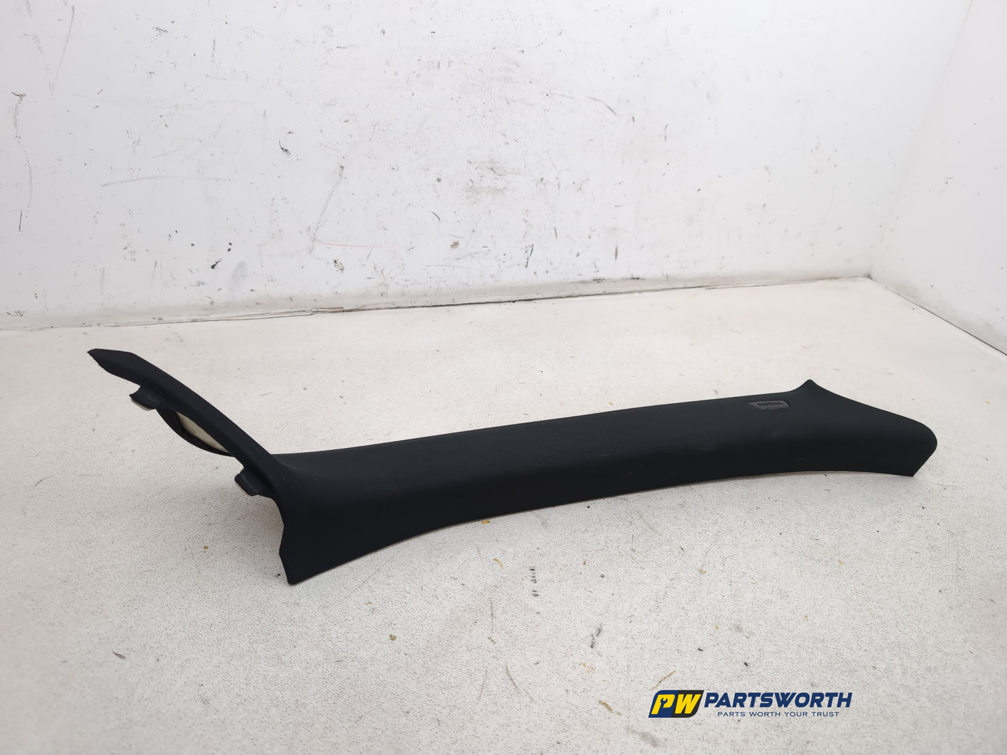 RH A Pillar Trim  2