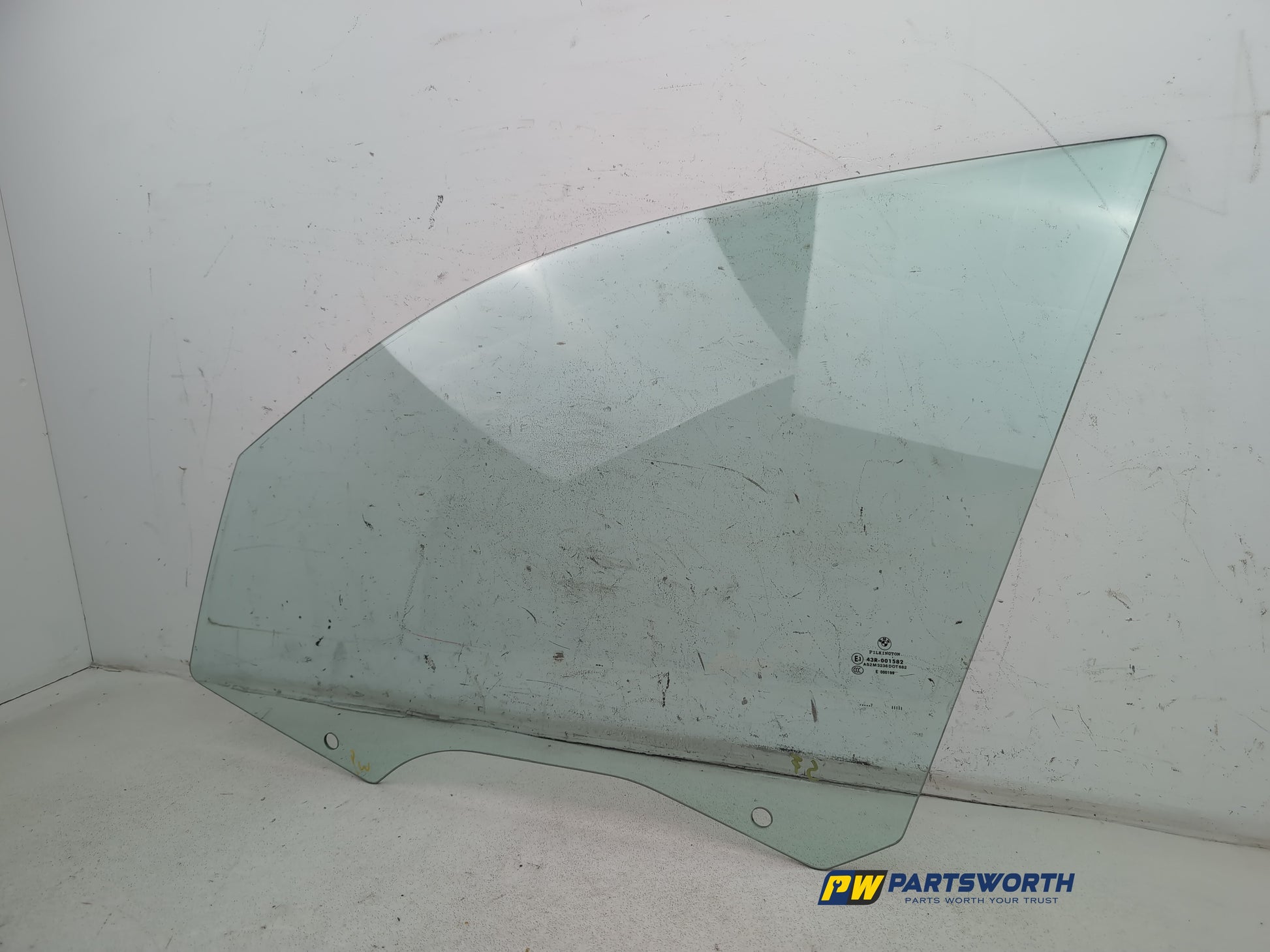 Door Glass Front LH 2
