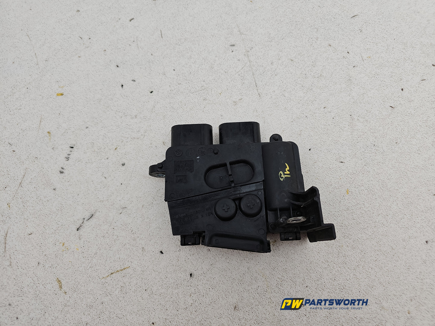 Positive Pole Battery Power Boot Distribution Fuse Box 2