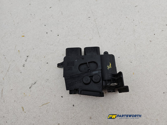Positive Pole Battery Power Boot Distribution Fuse Box 2
