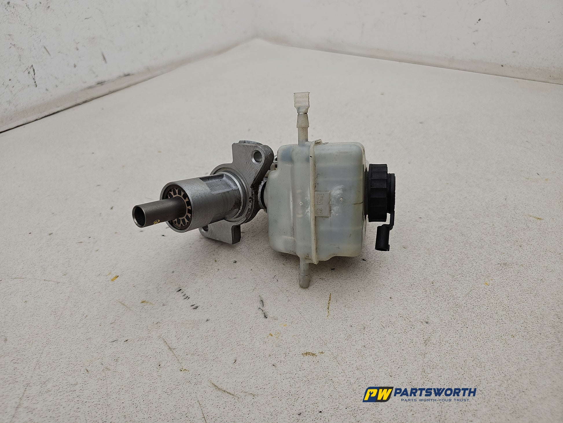 Brake Master Cylinder Assembly 2
