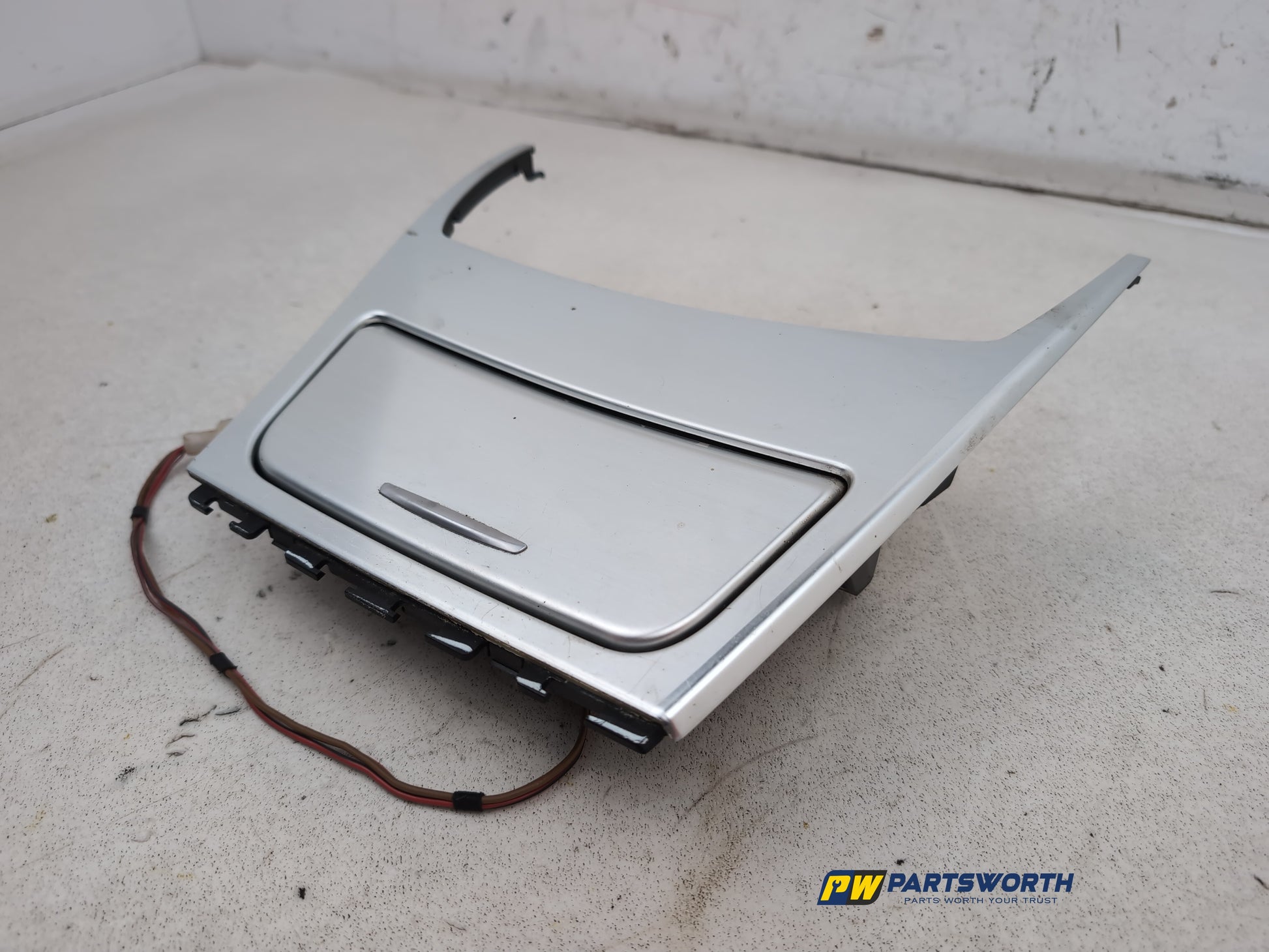 Ashtray Centre Console 2