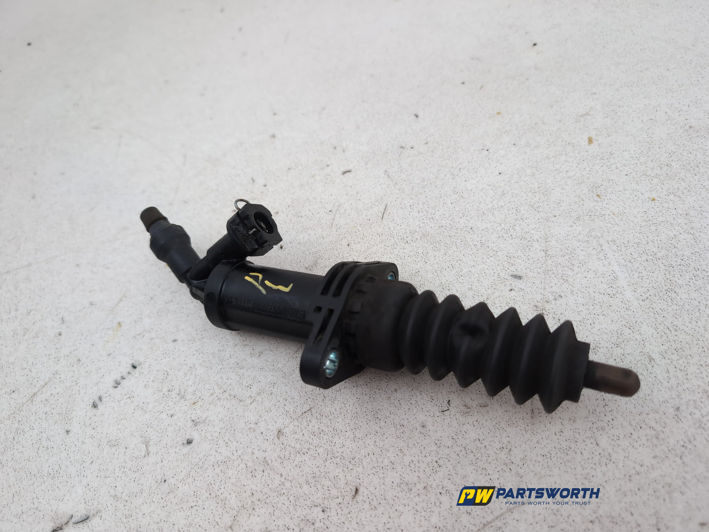 Clutch Slave Cylinder and Pipe  2