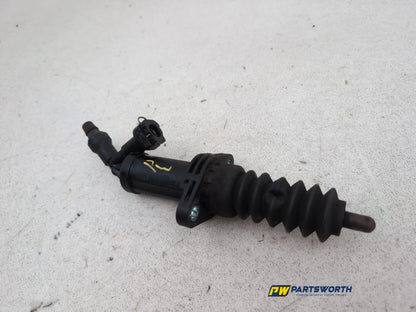Clutch Slave Cylinder and Pipe  2