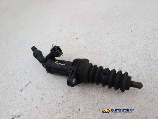 Clutch Slave Cylinder and Pipe  2