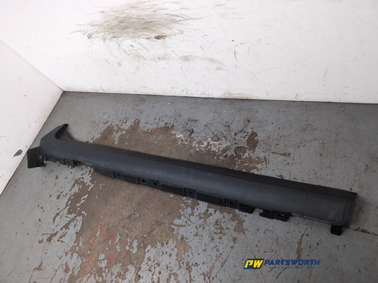 Side Skirt RH 2
