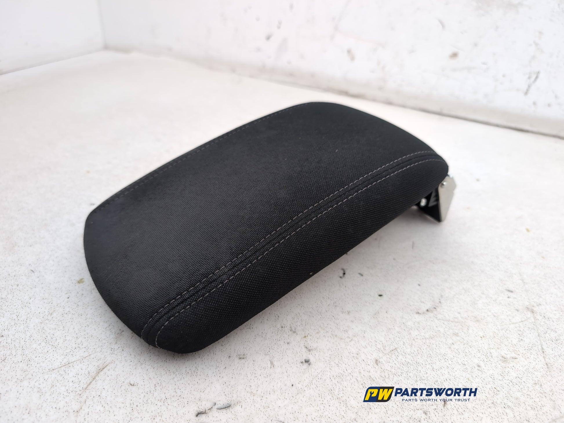 Centre Console Armrest 2