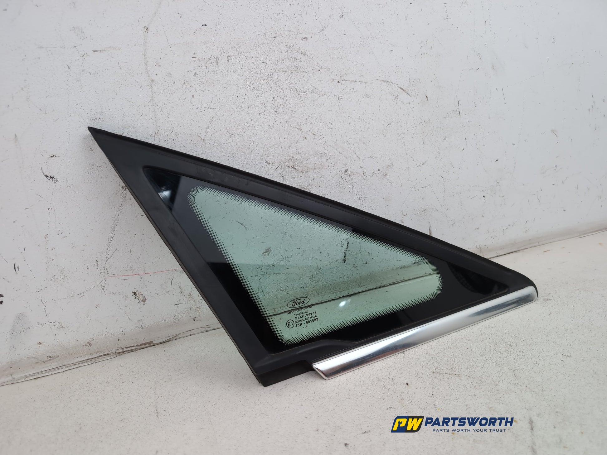 Door Glass Quarter Light Front RH 2