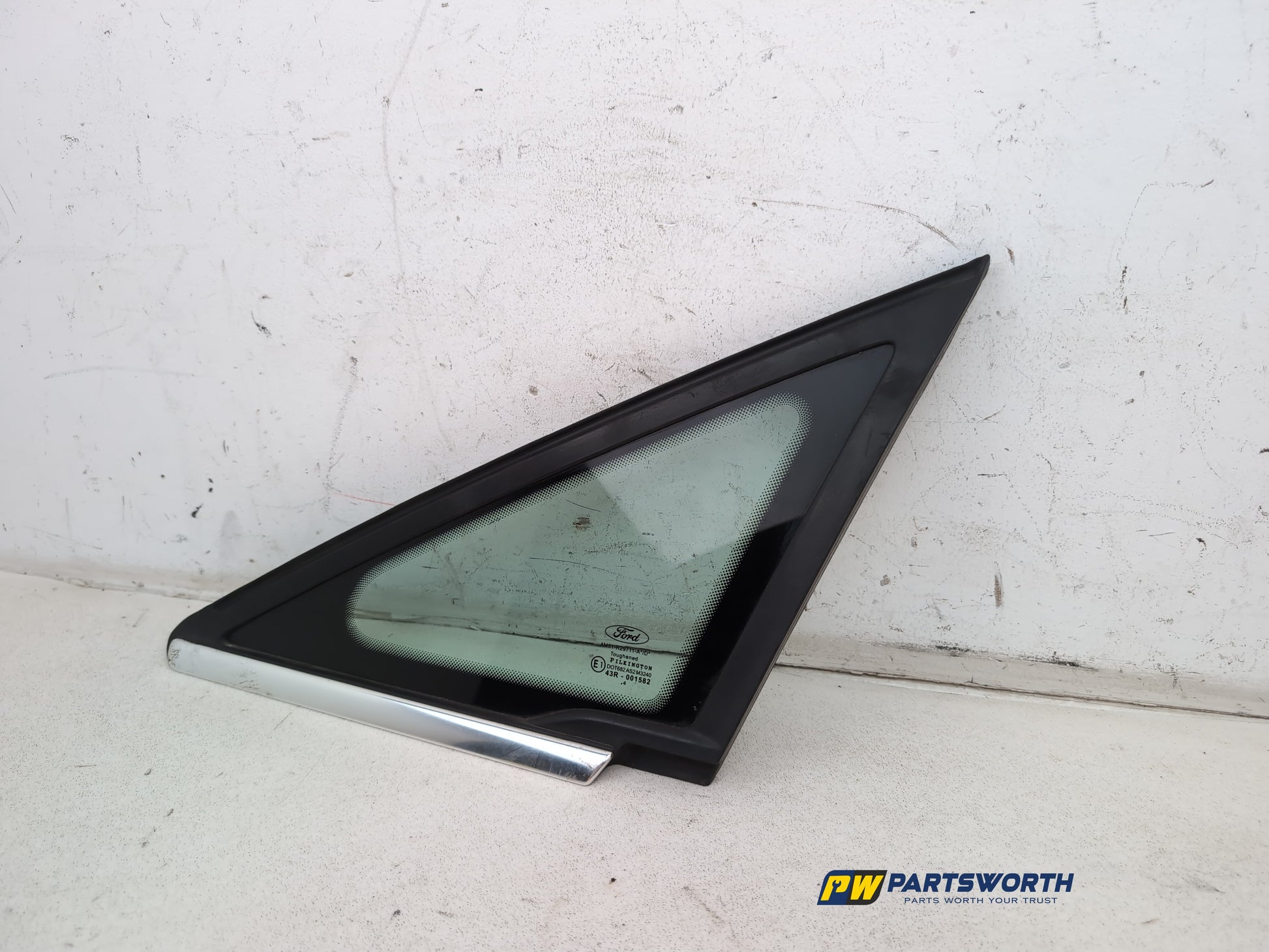 Door Glass Quarter Light Front LH 2