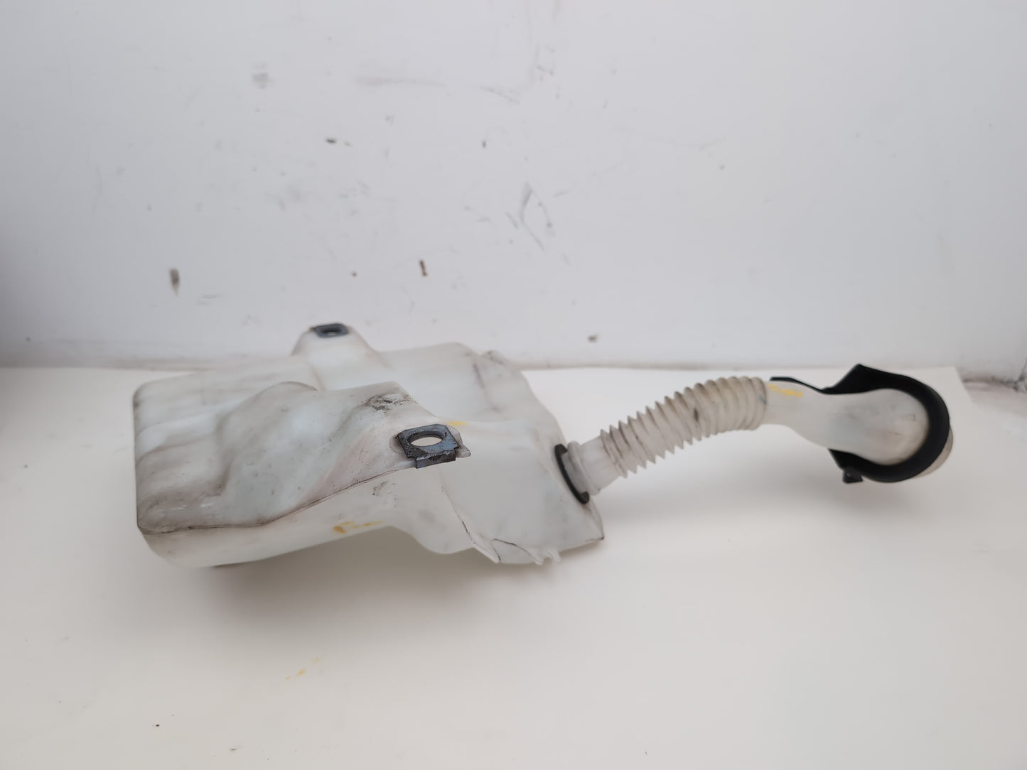 Washer Bottle Windscreen 2