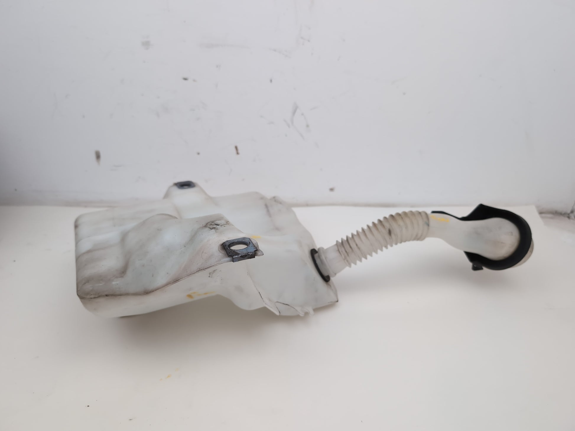 Washer Bottle Windscreen 2