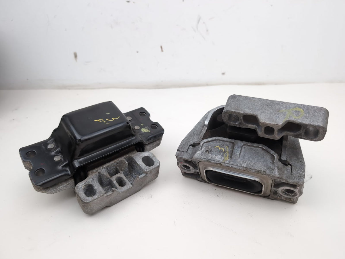 Engine Mounting Bracket 2