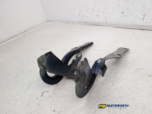 Bonnet Hinges 2
