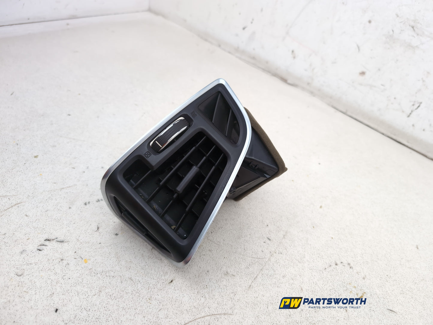 Dashboard Trim With Air Vent  2