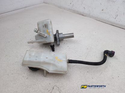 Brake Master Cylinder Assembly 2