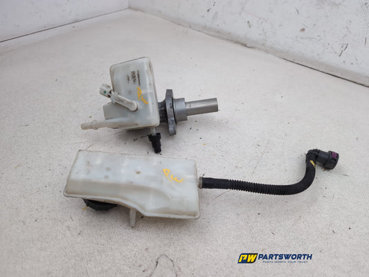 Brake Master Cylinder Assembly 2