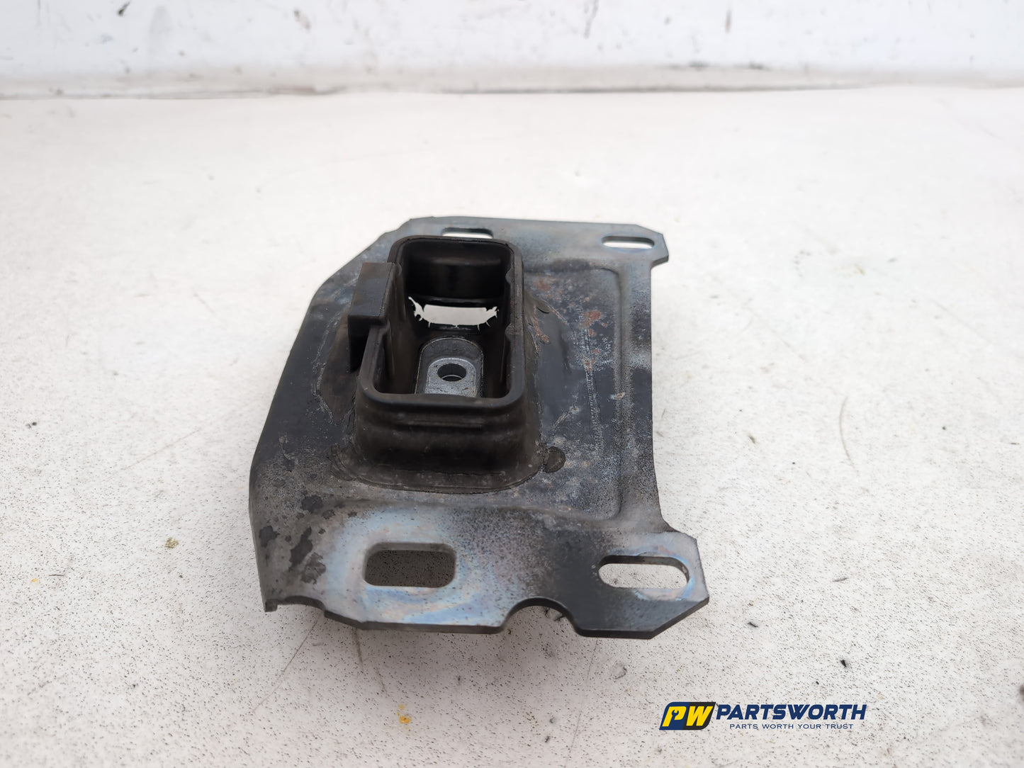 Transmission Mounting Bracket 2