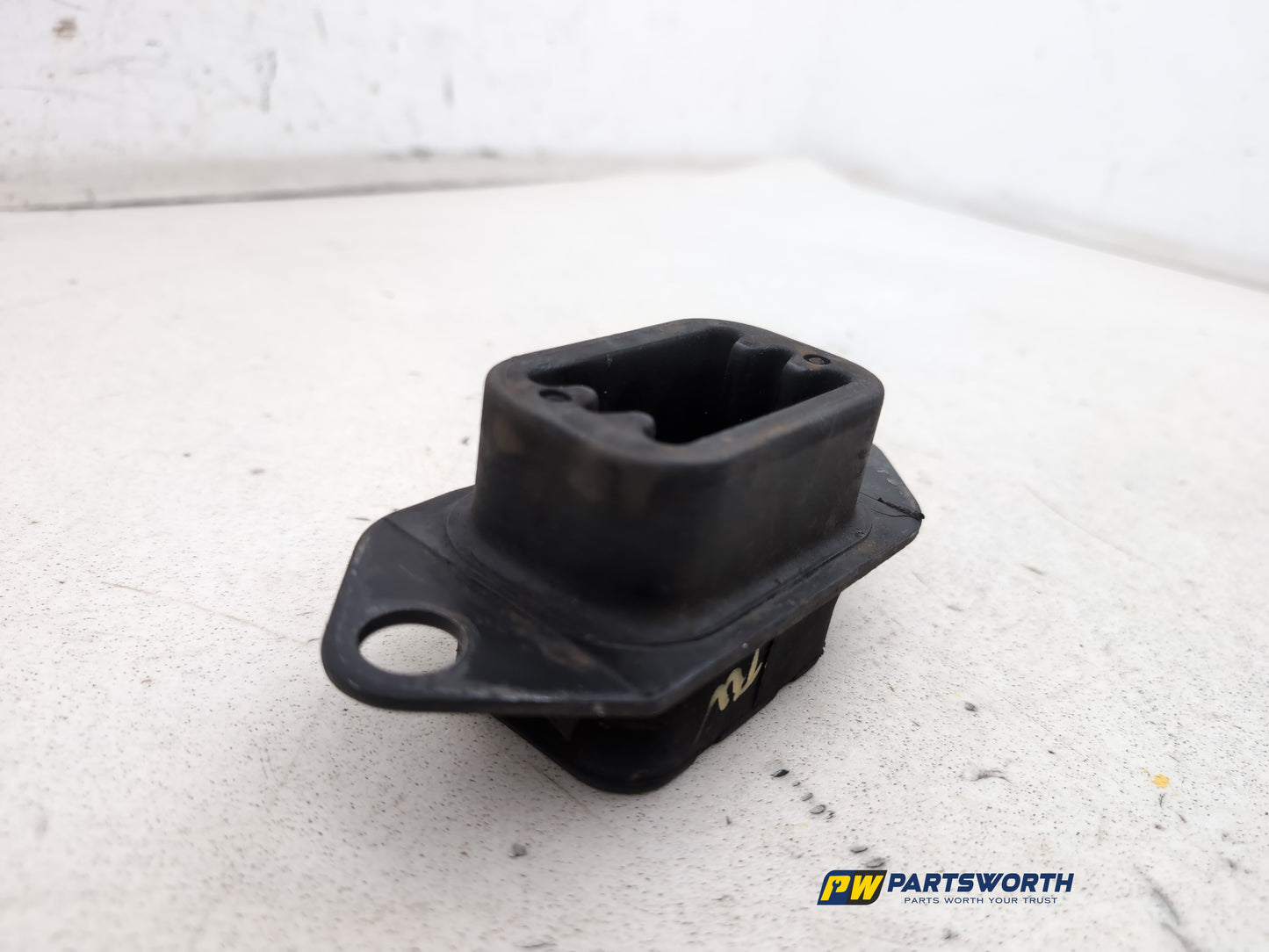Transmission Mounting Bracket 2