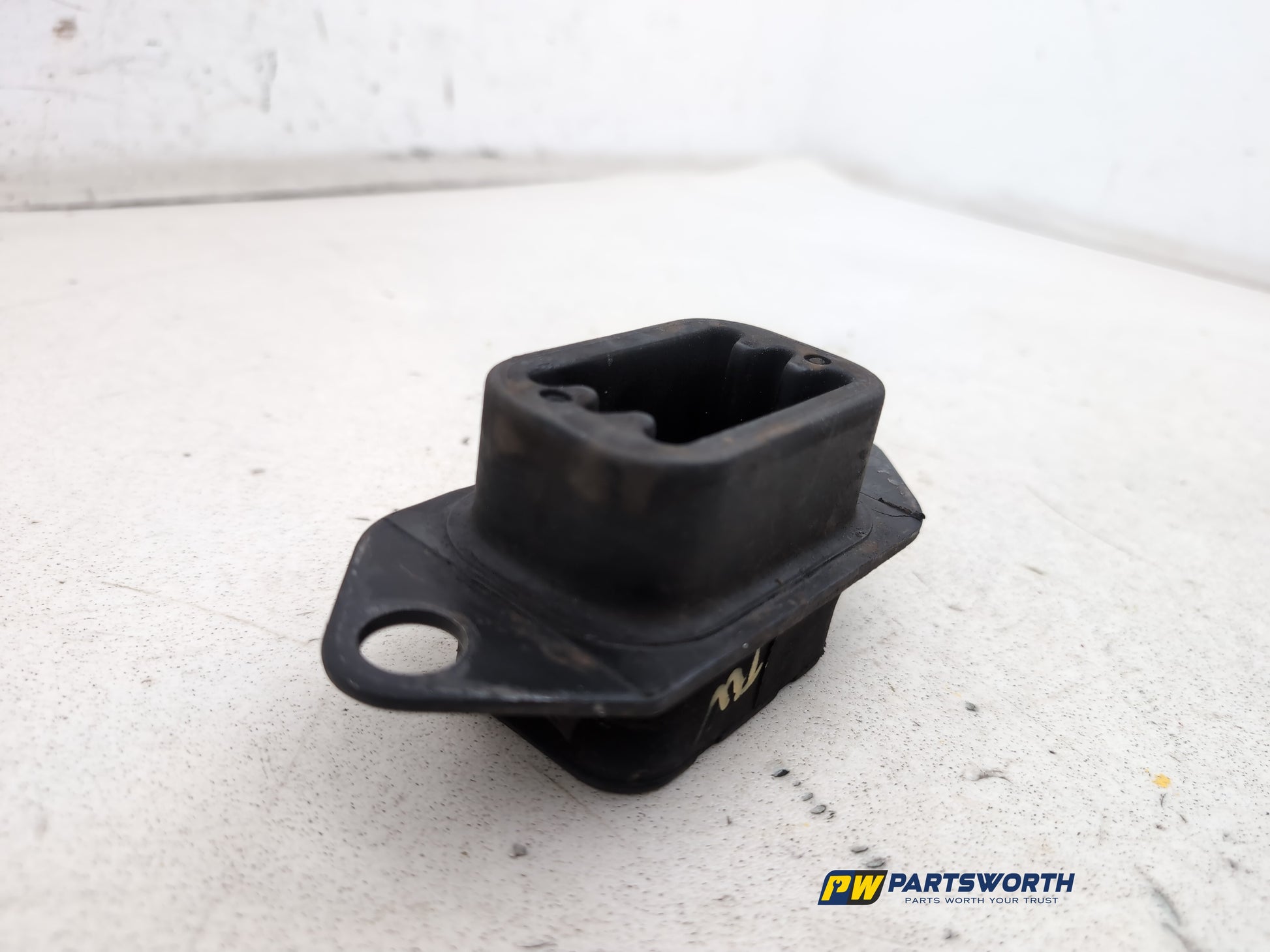 Transmission Mounting Bracket 2