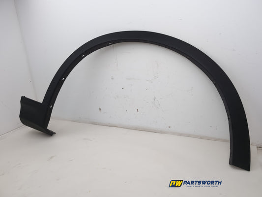 Moulding Wheel Arch Front RH 2