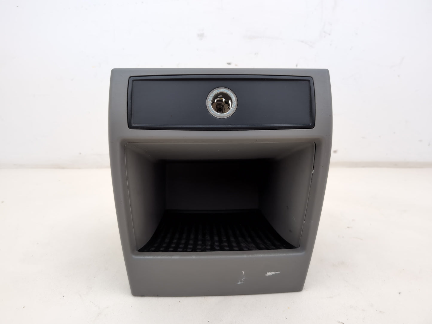 Centre Console Trim  1