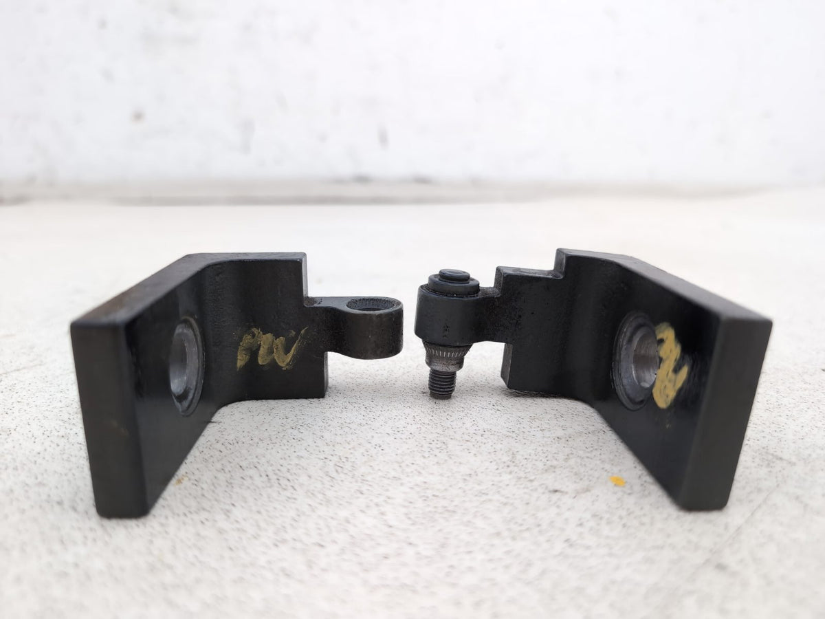 LH Front Door Hinge Pair  2