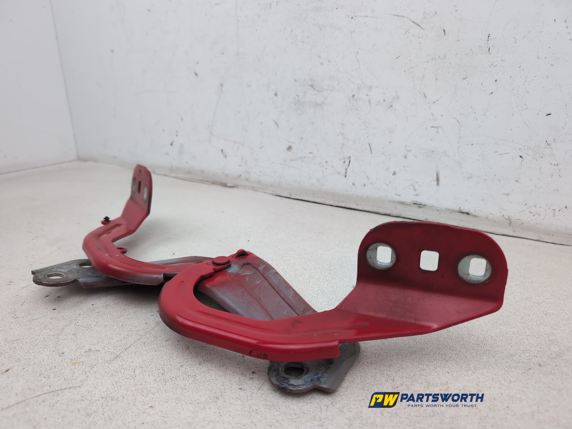 Bonnet Hinges 2