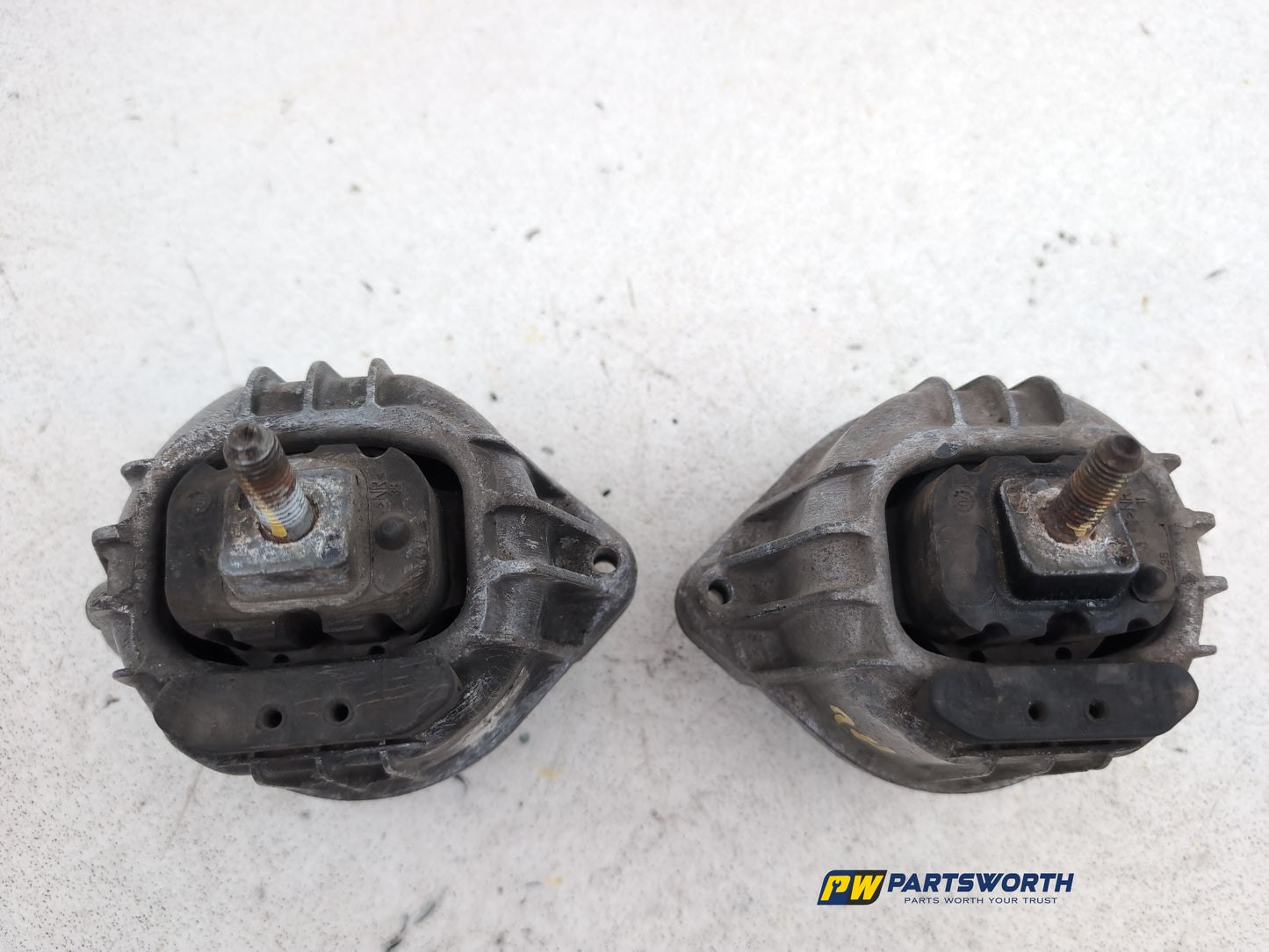 Engine Mounting Bracket 2