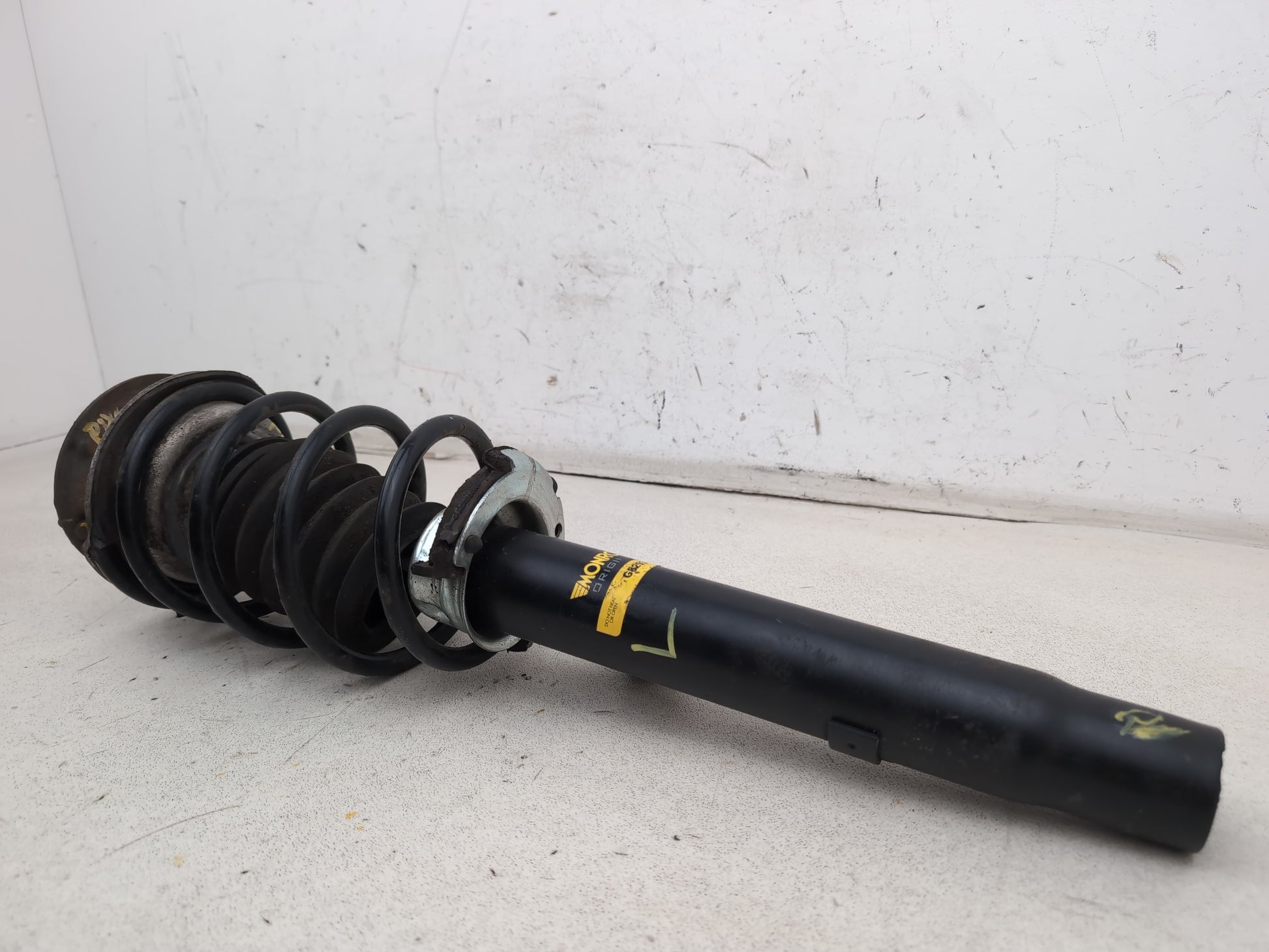 Bmw 1 Series 118d M Sport Shock Absorber Front Left Lh 20v01992 2004-2011 - photo 2