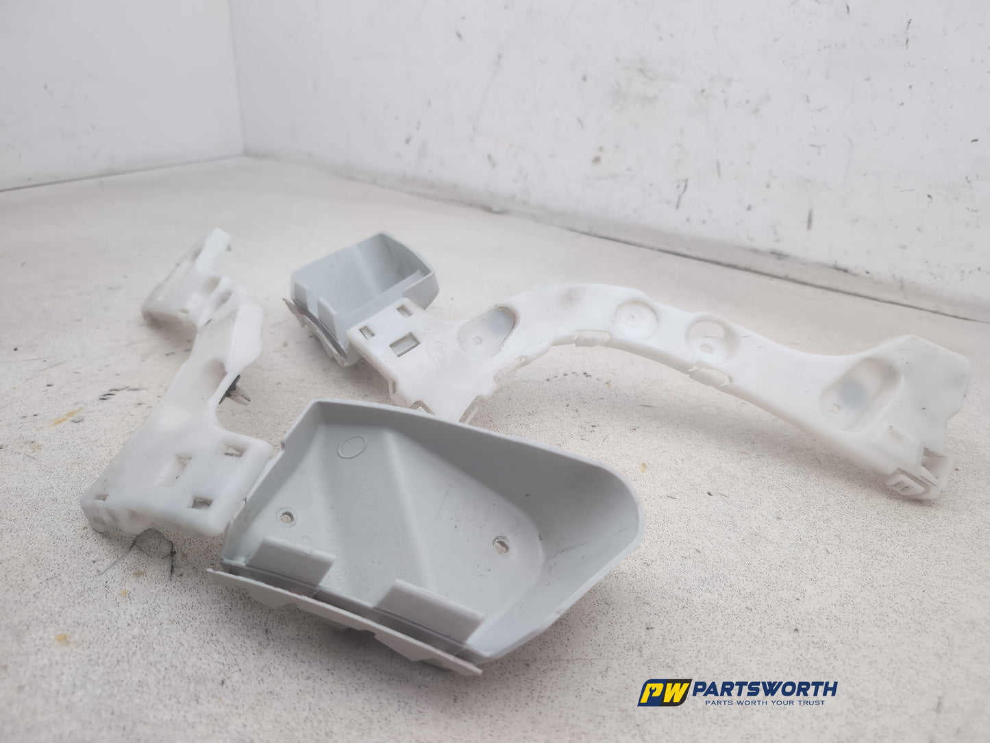 Bumper Rear Bracket LH 2