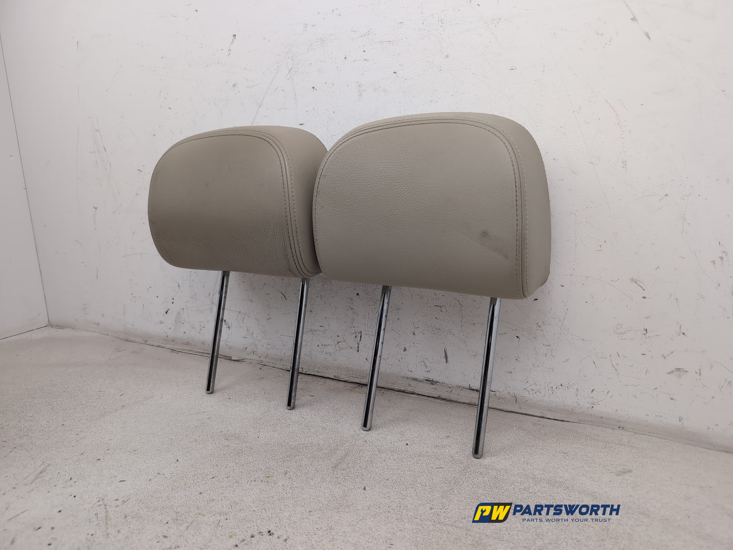Headrest Front Pair 2