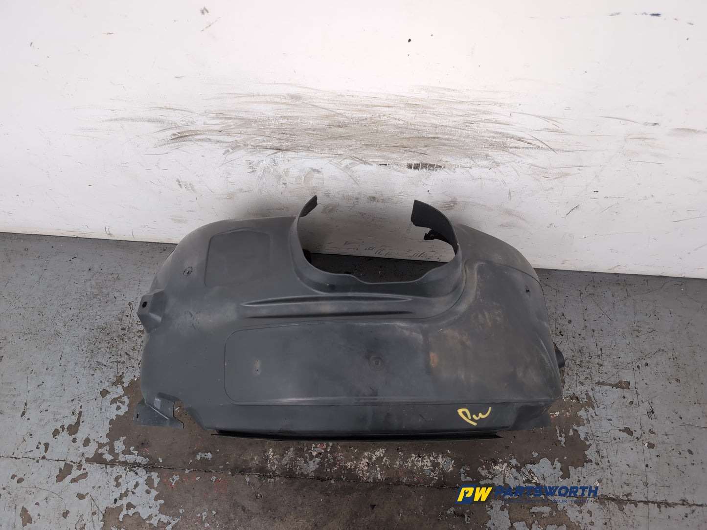 Moulding Wheel Arch Front LH 2