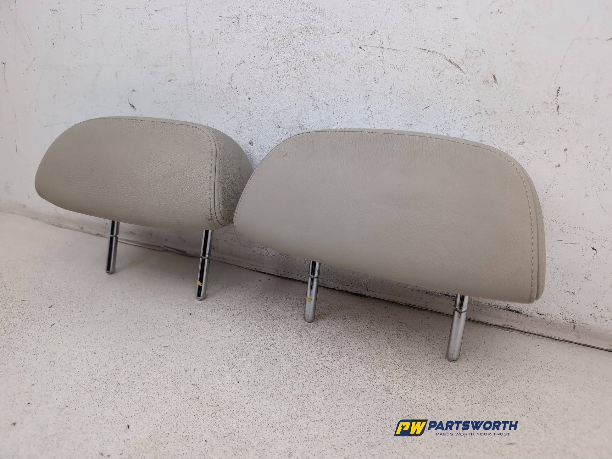 Rear Headrest 2