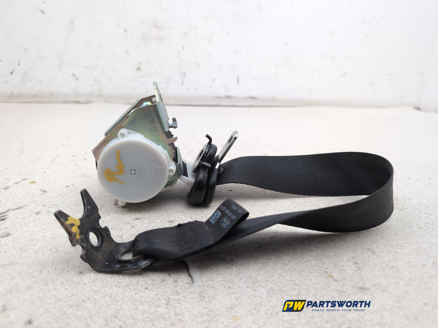 Seat Belt Rear LH 2